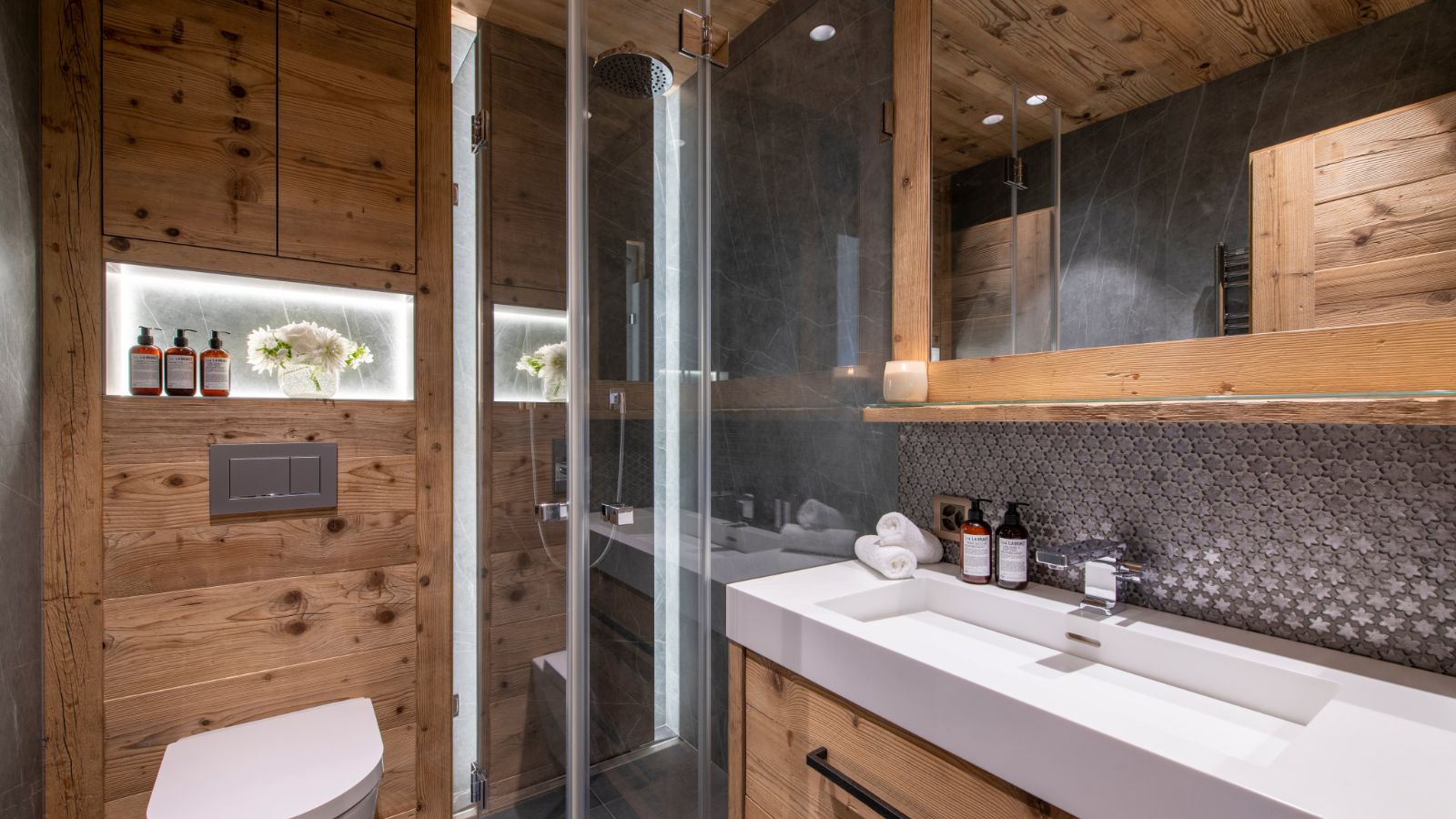 The Calima Estate-Bathroom 1- Luxury Ski Chalet- Oxford Ski Company.jpg