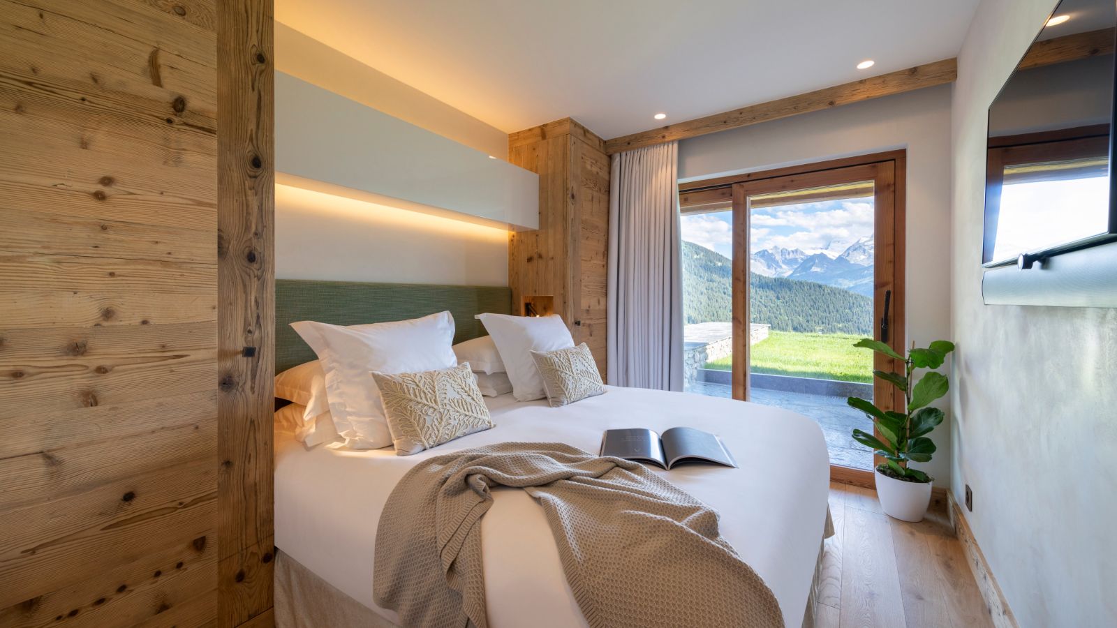 The Calima Estate-Bedroom 2- Luxury Ski Chalet- Oxford Ski Company.jpg