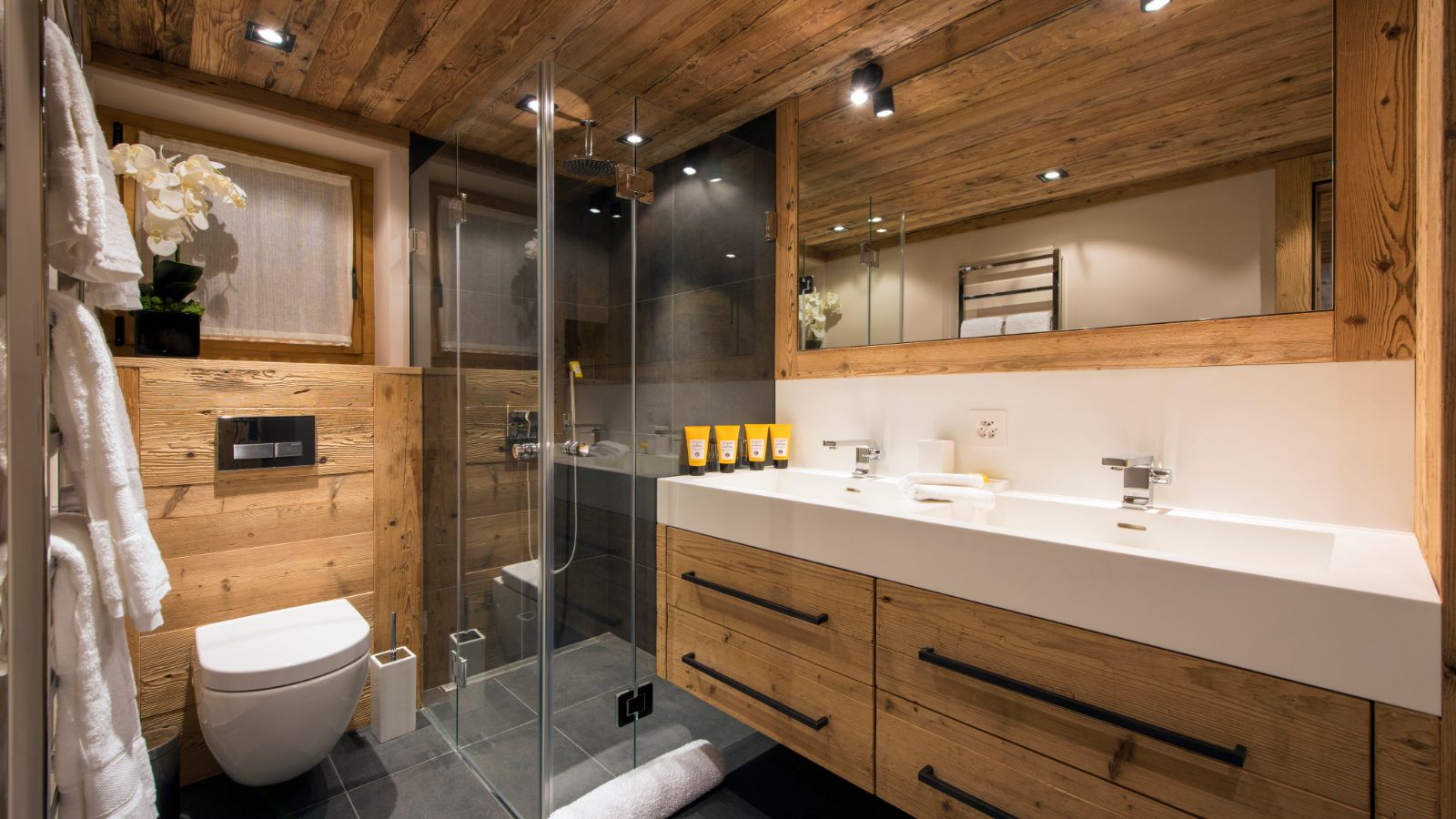 The Calima Estate- Bathroom 2- Luxury Ski Chalet- Oxford Ski Company.jpg
