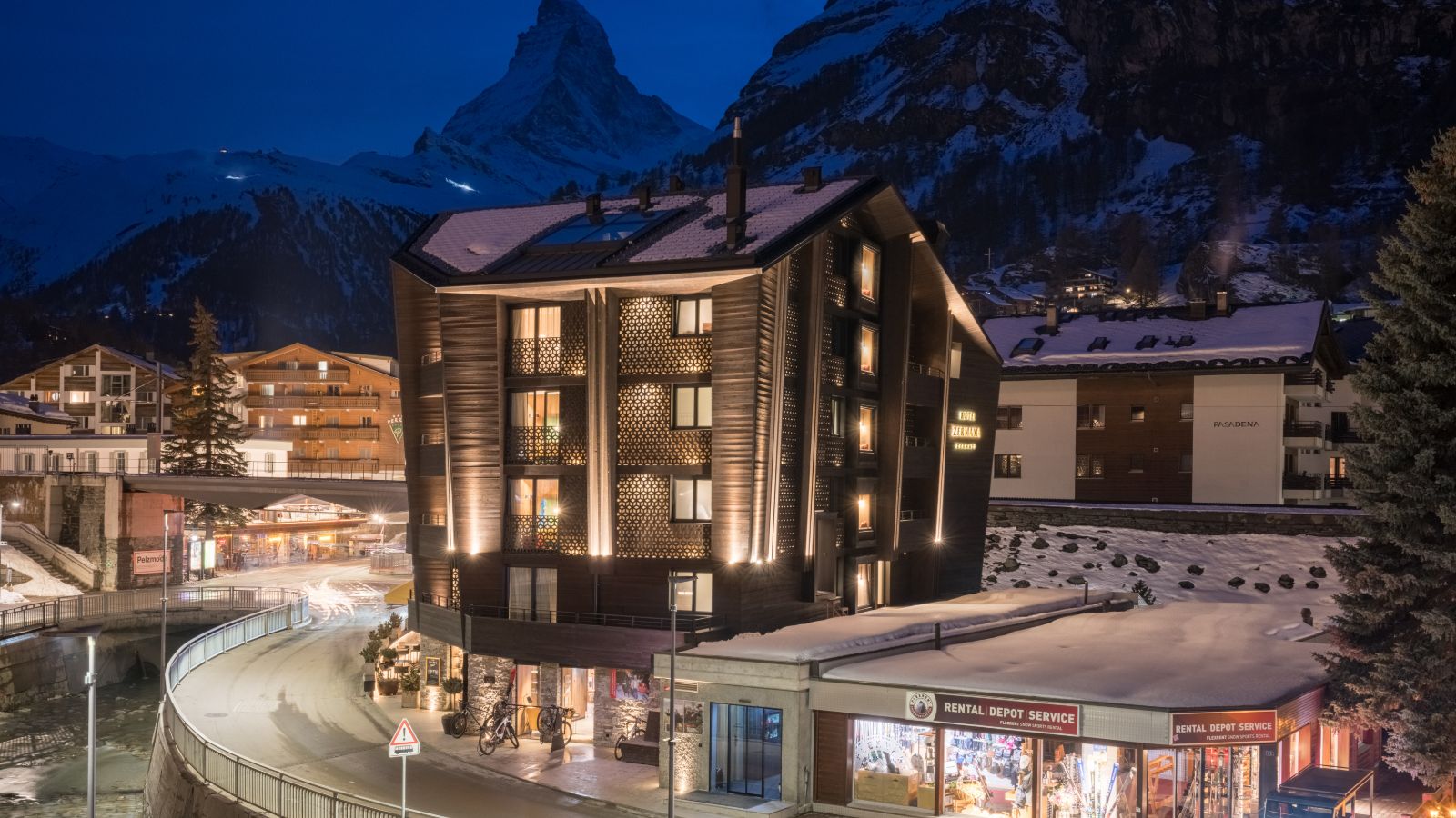 luxury-ski-chalets-zermatt-zermama-oxford-ski-external-night (2).jpg