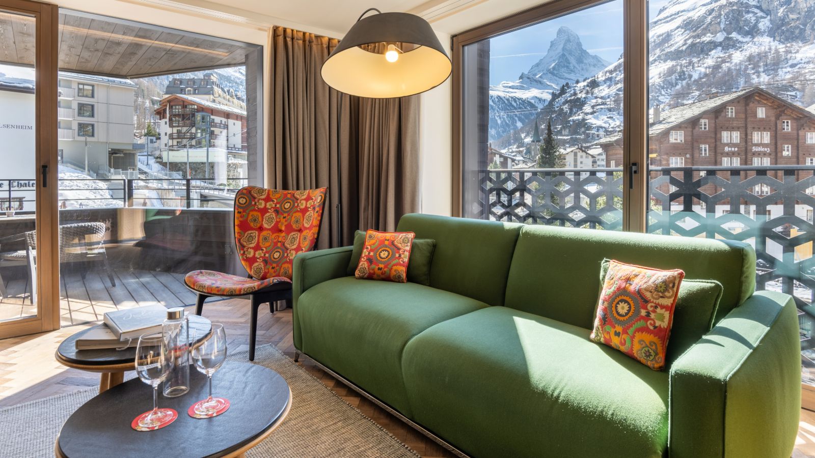 luxury-ski-chalets-zermatt-zermama-oxford-ski-bedroom (1).jpg