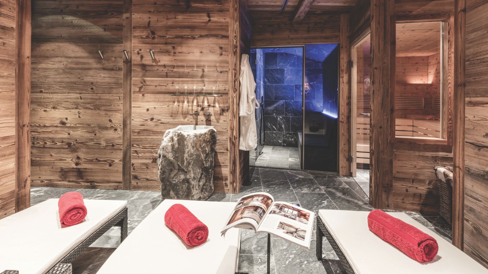 luxury-ski-chalets-kitzbuhel-hanenkahm-lodge-oxford-ski (1).jpg