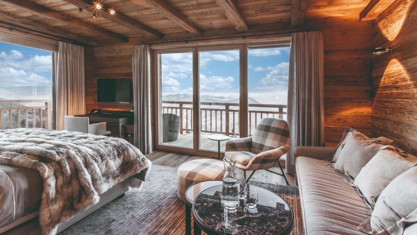 luxury-ski-chalets-kitzbuhel-hanenkahm-lodge-oxford-ski (2).jpg