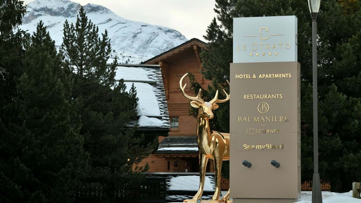 Luxury-Ski-Hotel-Courchevel-1850-Hotel-Le-Strato-Oxford-Ski-Hotel-Entrance.jpg