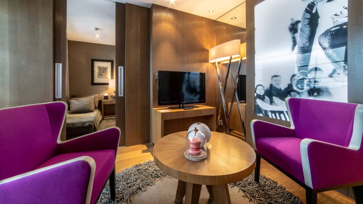 Luxury-Ski-Hotel-Courchevel-1850-Hotel-Le-Strato-Oxford-Ski-Bedroom (3).jpg