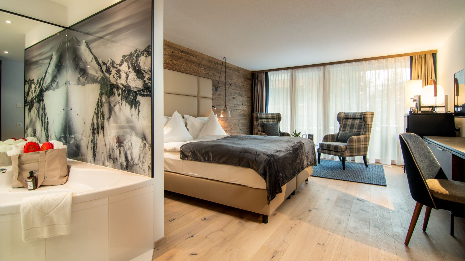 luxury-ski-hotels-saas-fee-walliserhof-oxford-ski-double-room.jpg