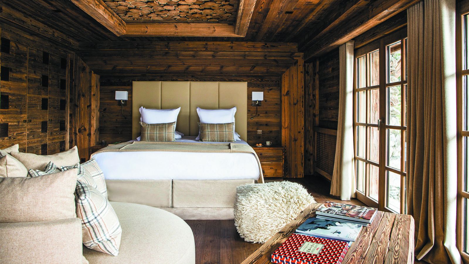 Luxury-Ski-Chalet-Meribel-Refuge-De-La-Traye-Oxford-Ski-Bedroom (1).jpg