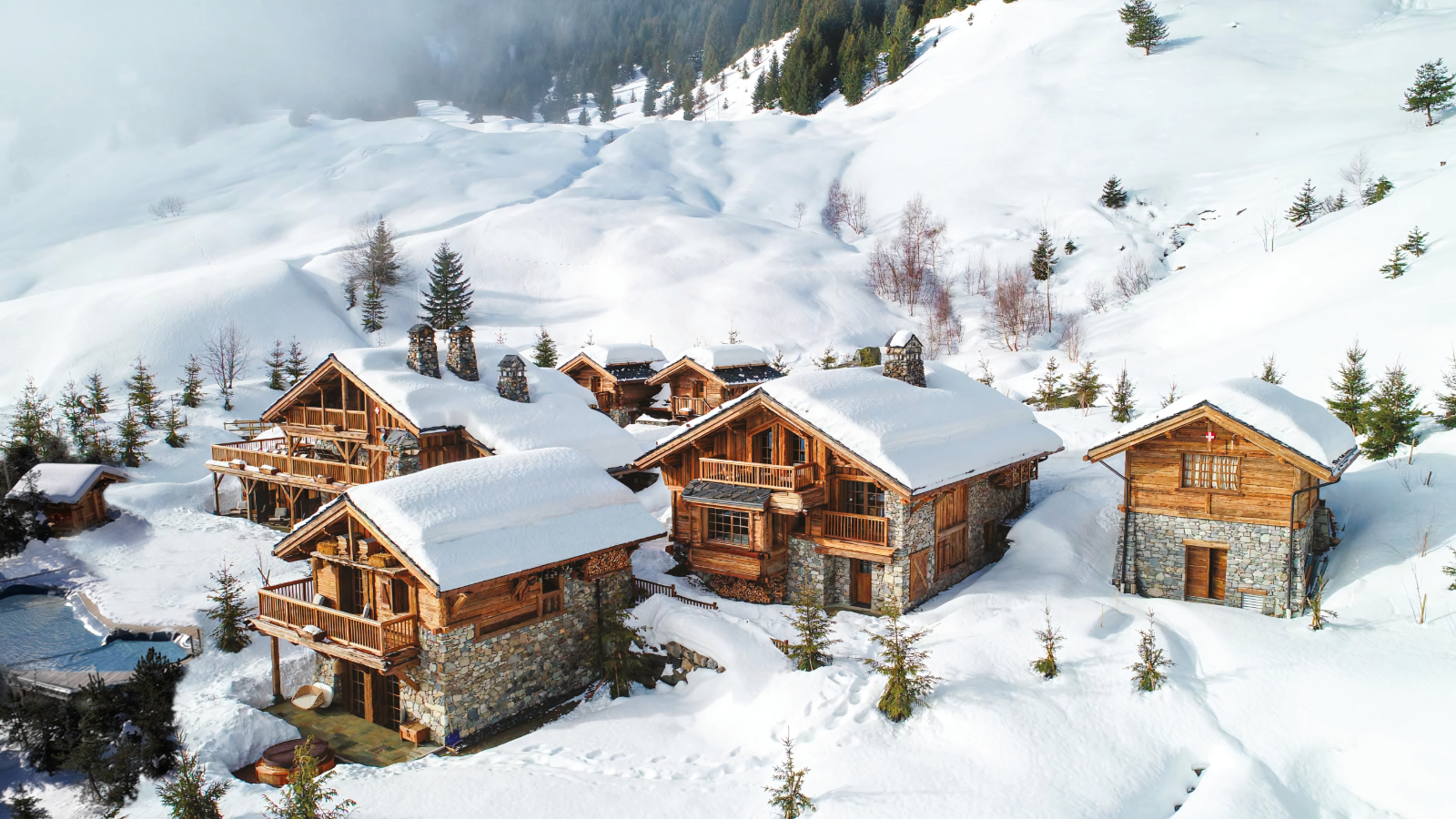 Luxury-Ski-Chalet-Meribel-Refuge-De-La-Traye-Oxford-Ski-Exterior.png