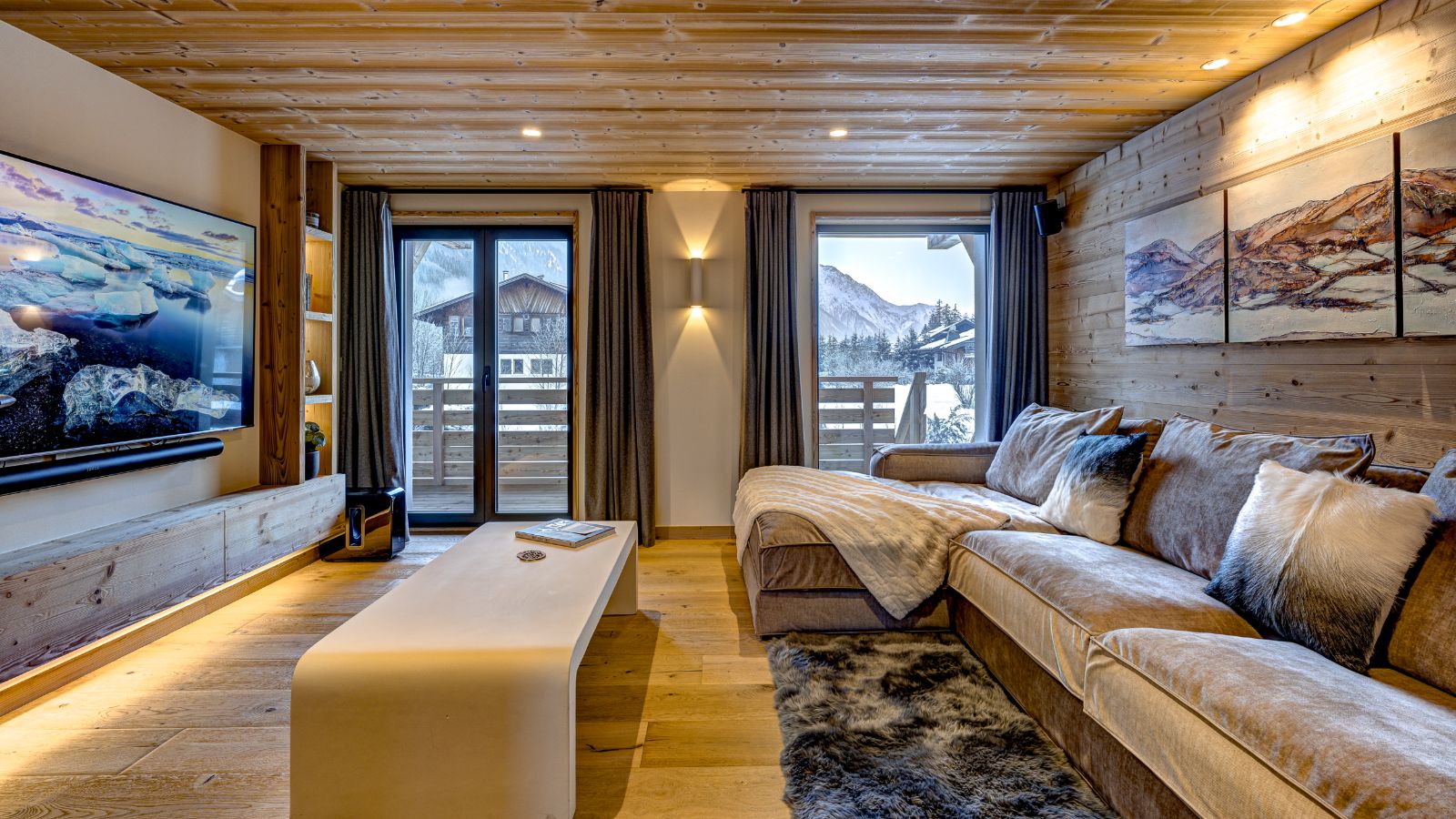 Luxury-Ski-Chalet-Chamonix-Chalet-Josephone-Oxford-Ski-TV-Room.jpg