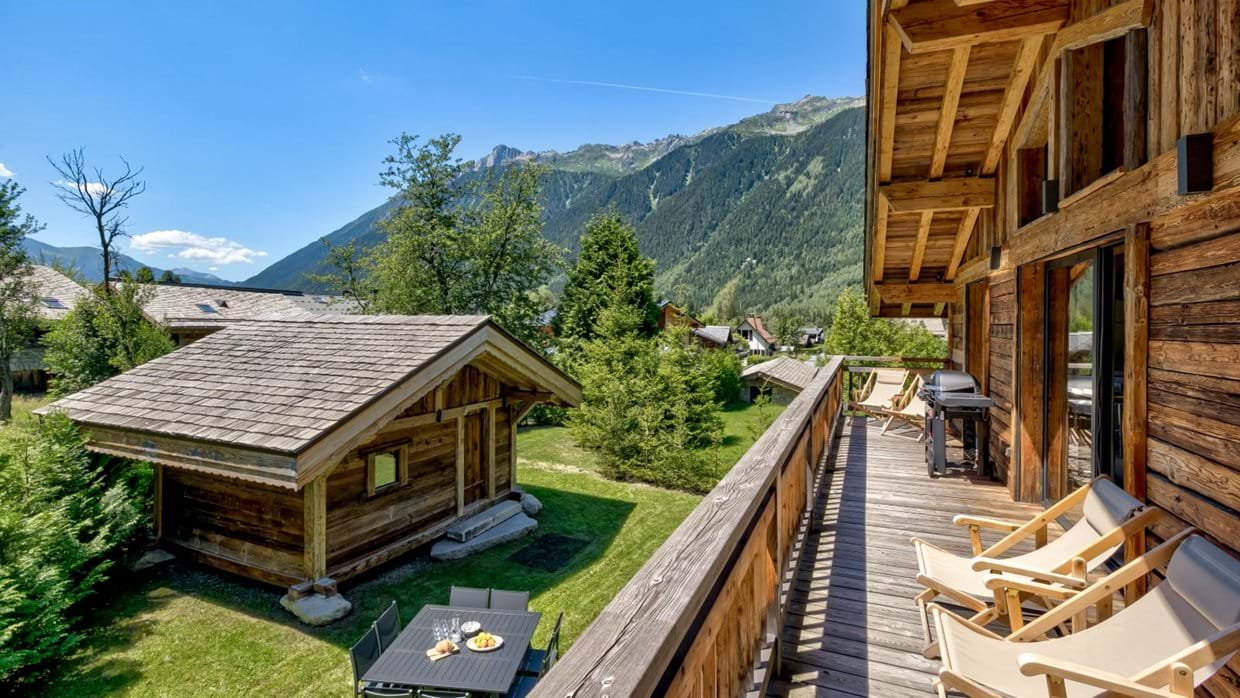 Chalet Black Stone- Balcony- Luxury Ski Chalet- Oxford Ski Company (1).jpg