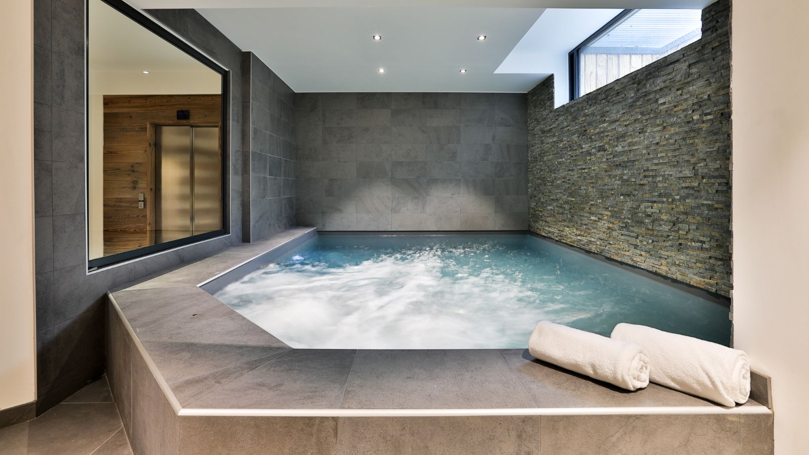 Chalet Black Stone- Spa - Luxury Ski Chalet- Oxford Ski Company.jpg