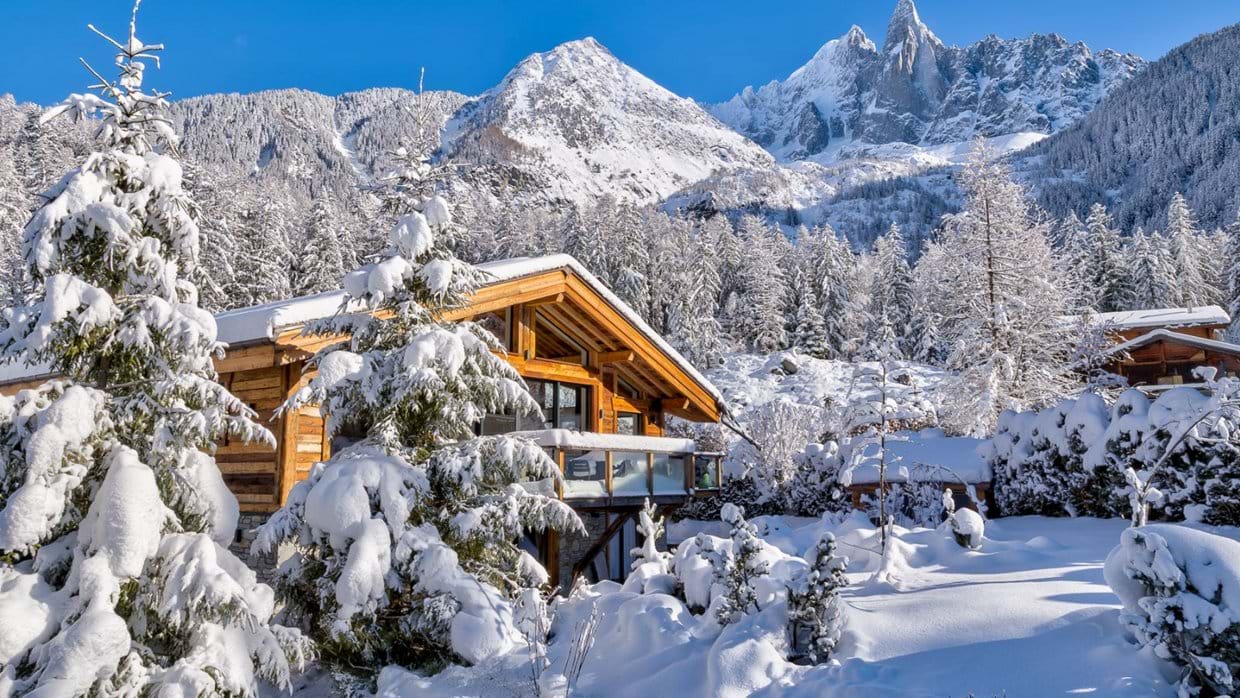 Chalet Black Stone- Exterior Snow - Luxury Ski Chalet- Oxford Ski Company.jpg