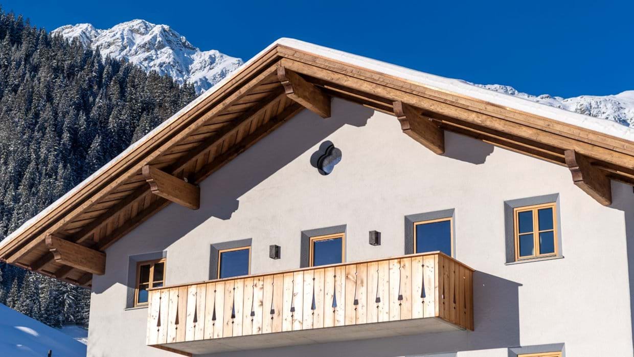 Luxury-Ski-Chalet-St-Anton-Chalet-Silver-Fox-3-Oxford-Ski-Exterior.jpg (1)