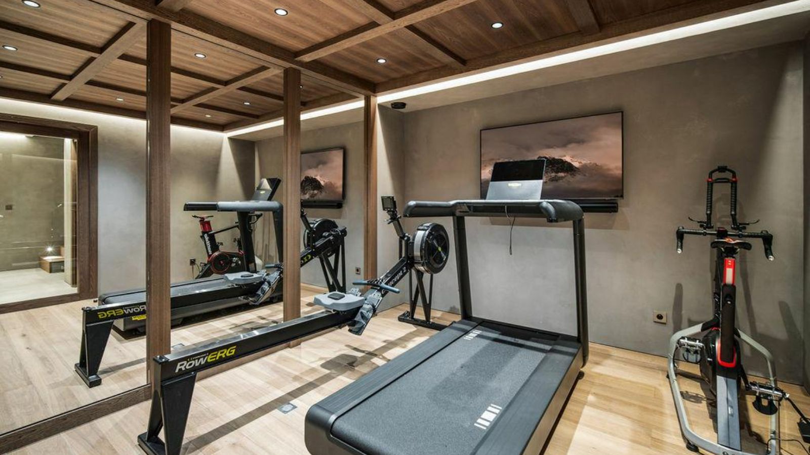 Luxury-Ski-Chalet-St-Martin-de-Belleville-Chalet-Escapade-Oxford-Ski-Gym.jpg