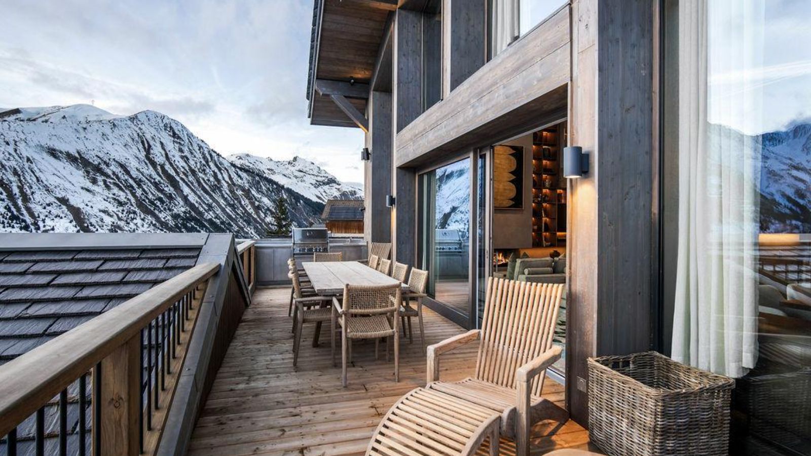 Luxury-Ski-Chalet-St-Martin-de-Belleville-Chalet-Escapade-Oxford-Ski-Terrace1.jpg