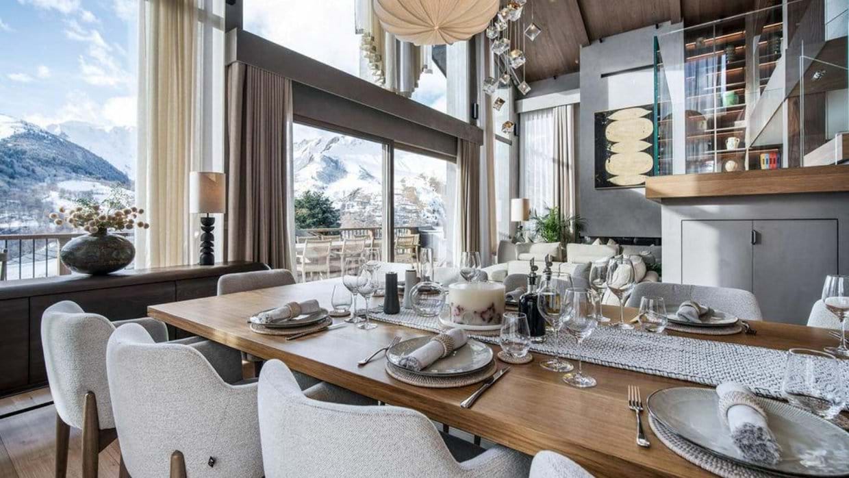 Luxury-Ski-Chalet-St-Martin-de-Belleville-Chalet-Escapade-Oxford-Ski-Dining.jpg