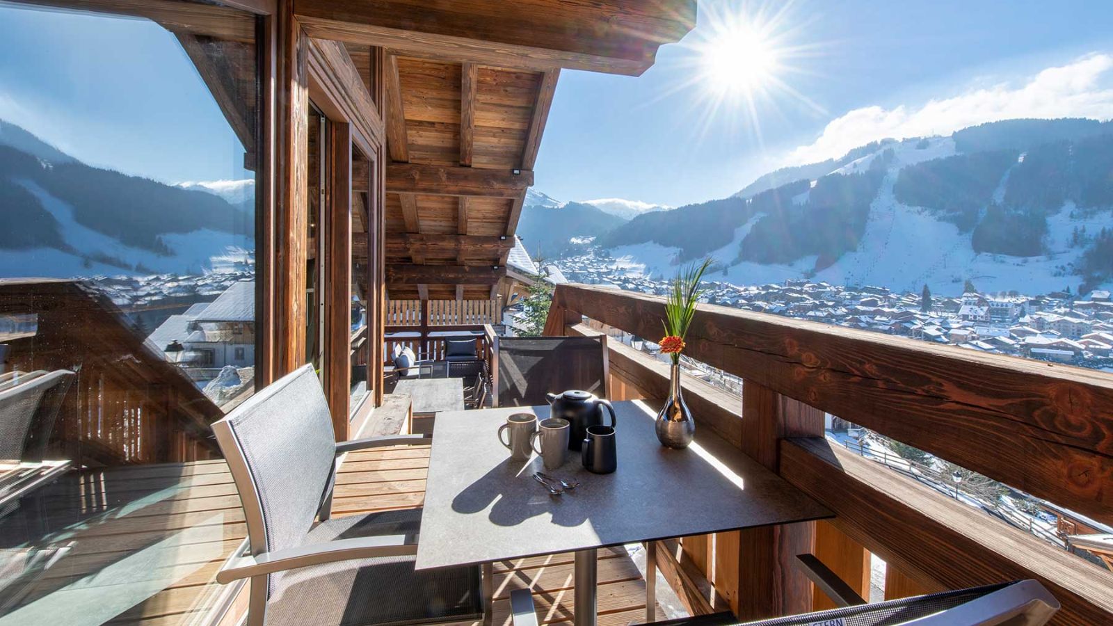 Luxury-ski-chalet-morzine-goldilocks & three bears-oxford-ski-balcony.jpg