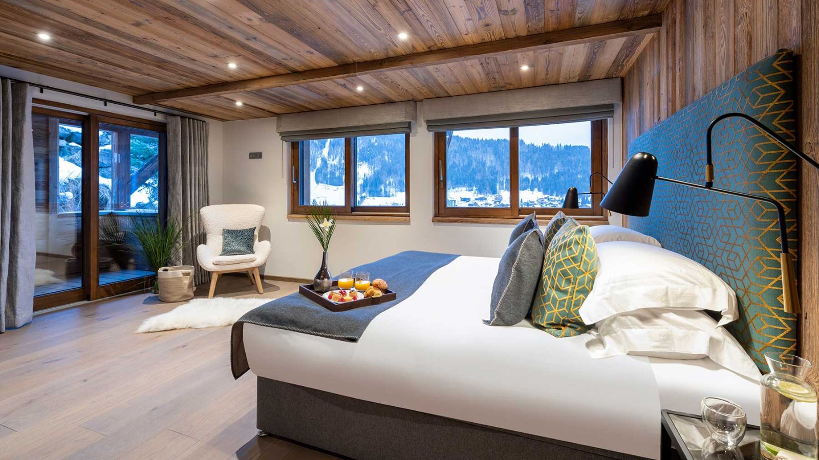 Luxury-ski-chalet-morzine-goldilocks & three bears-oxford-ski-bedroom.jpg