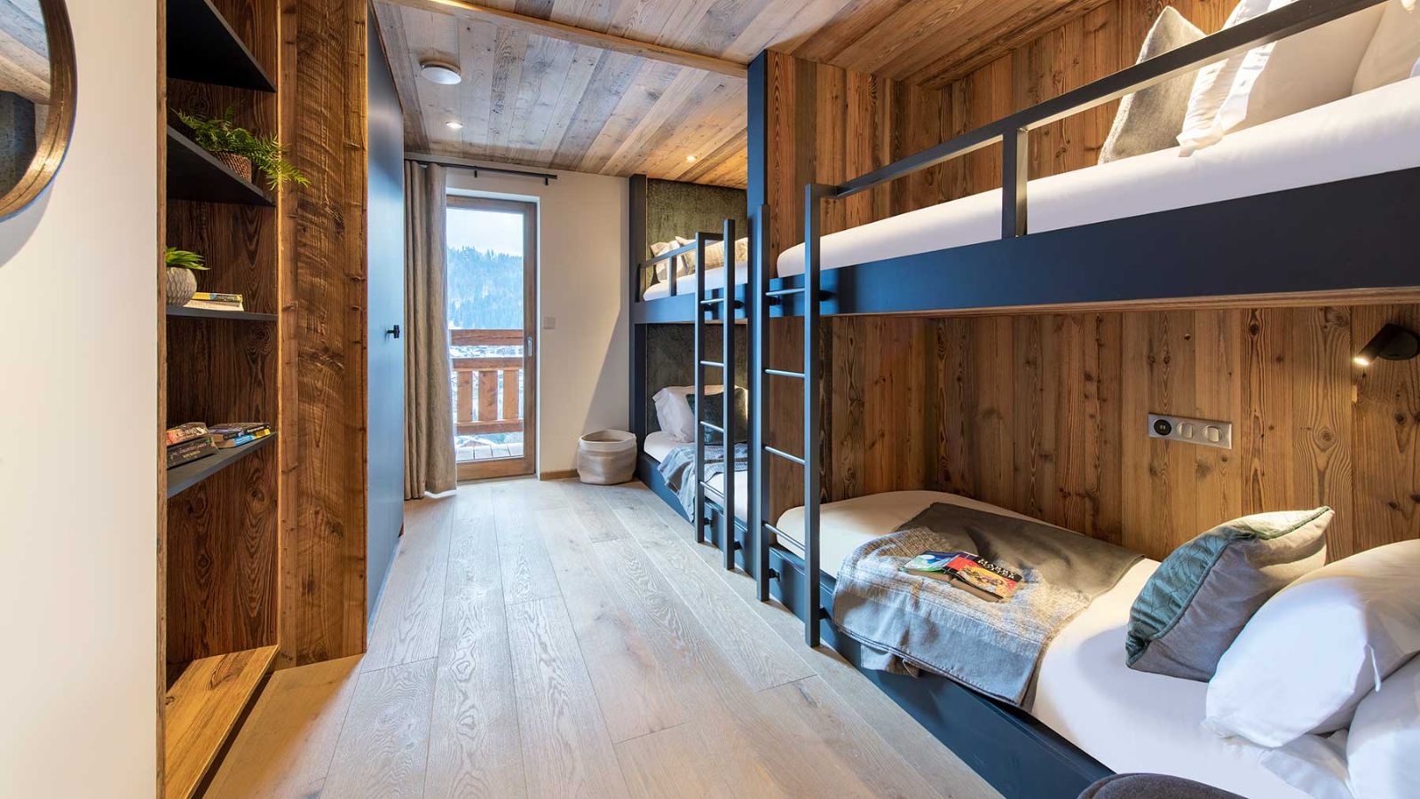 Luxury-ski-chalet-morzine-goldilocks & three bears-oxford-ski-bunk room.jpg