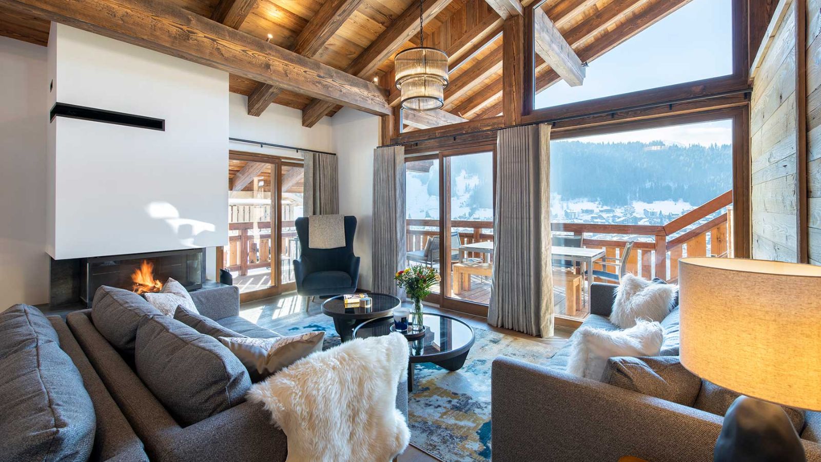 Luxury-ski-chalet-morzine-goldilocks & three bears-oxford-ski-living room (2).jpg