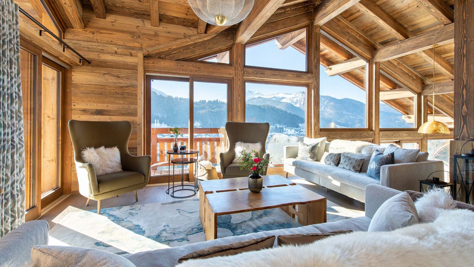 Luxury-ski-chalet-morzine-goldilocks & three bears-oxford-ski-sitting room.jpg