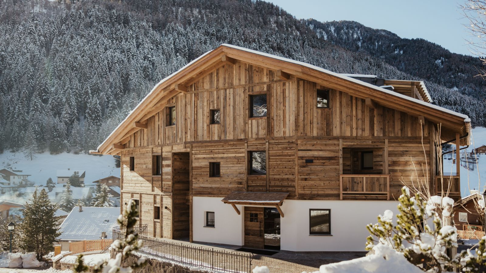 Luxury-Ski-Chalet-Val-Gardena-Chalet-Mile-2-Oxford-Ski-Exterior.jpg