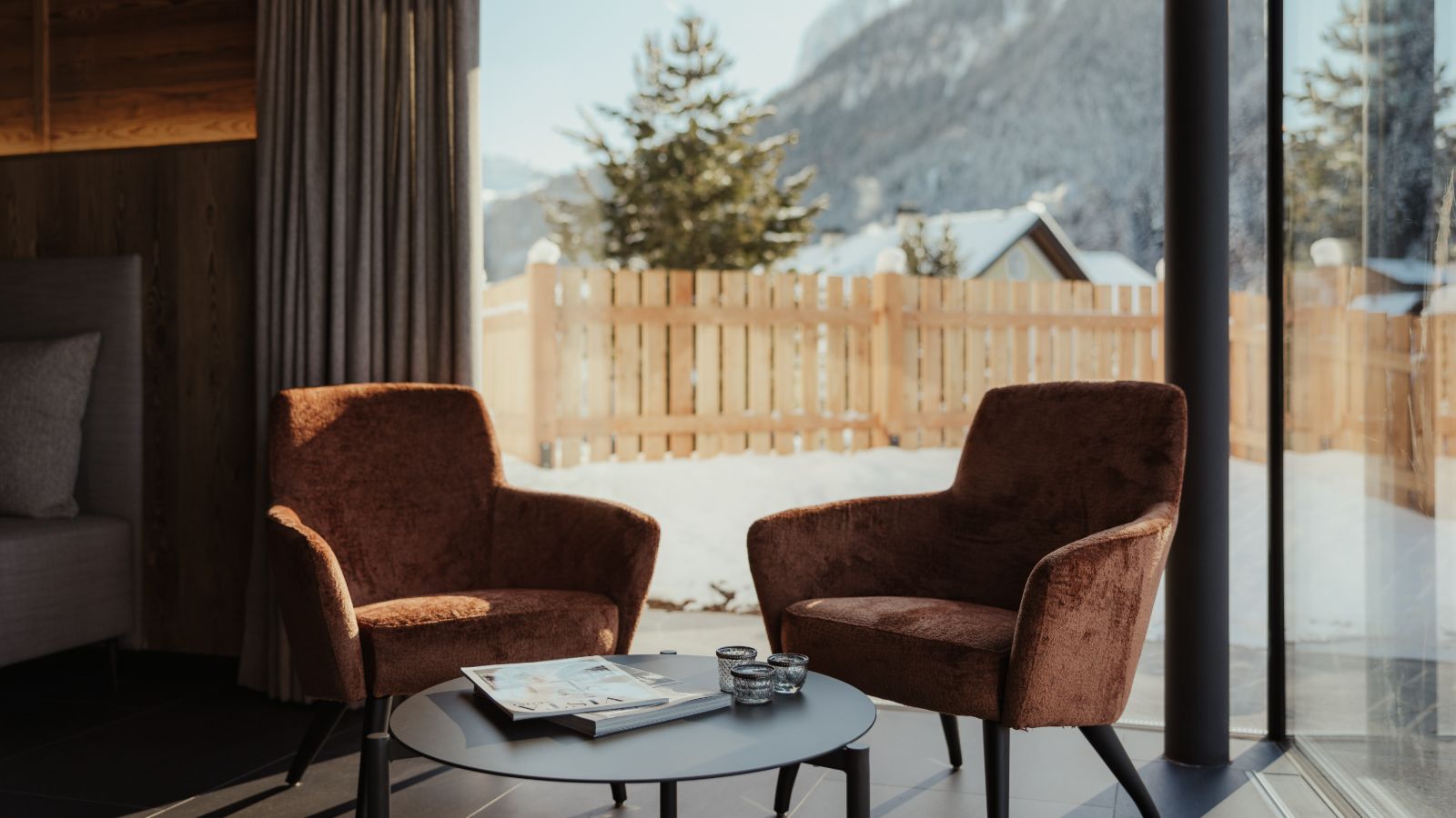 Luxury-Ski-Chalet-Val-Gardena-Chalet-Mile-2-Oxford-Ski-Sitting-Area.jpg
