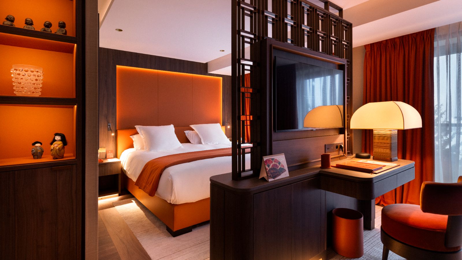 Luxury-Ski-Hotel-Courchevel-1850-Maya-Hotel-Oxford-Ski-Bedroom (3).jpg