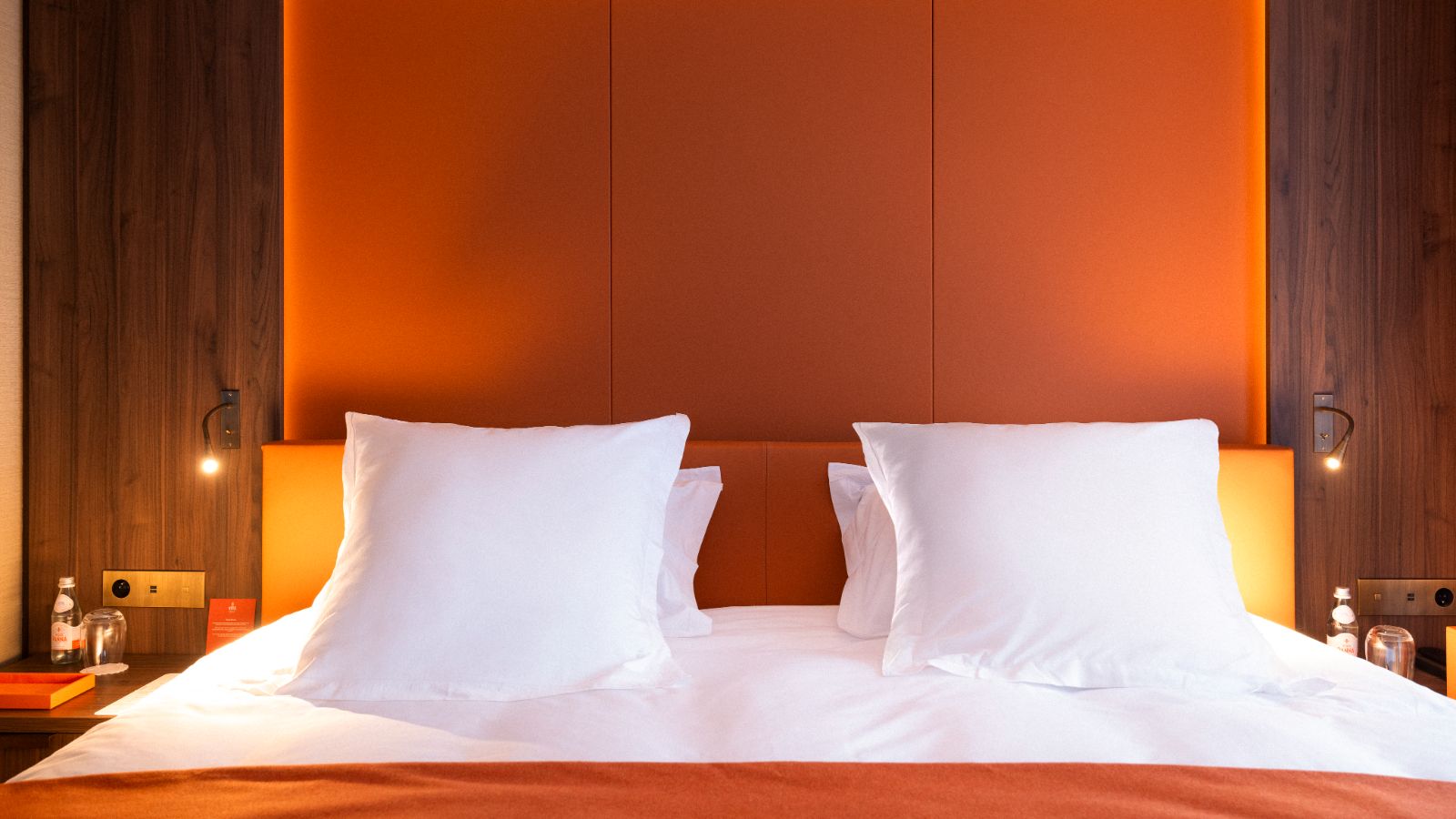 Luxury-Ski-Hotel-Courchevel-1850-Maya-Hotel-Oxford-Ski-Bedroom (7).jpg