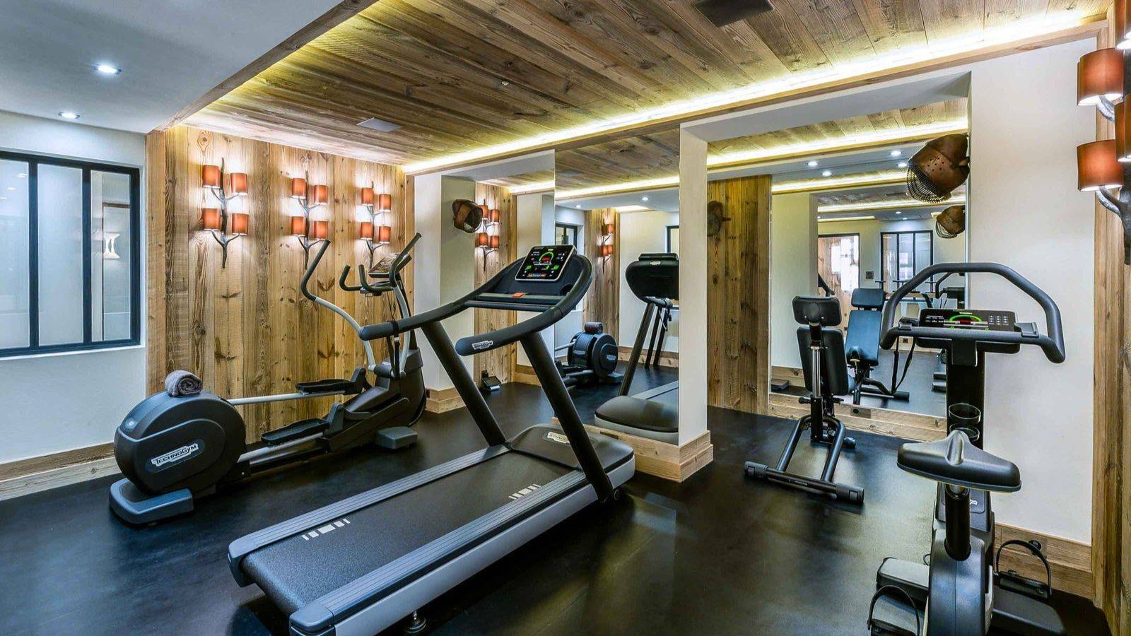 luxury-ski-chalets-courchevel-1850-cryst-ail-oxford-ski-gym.jpg