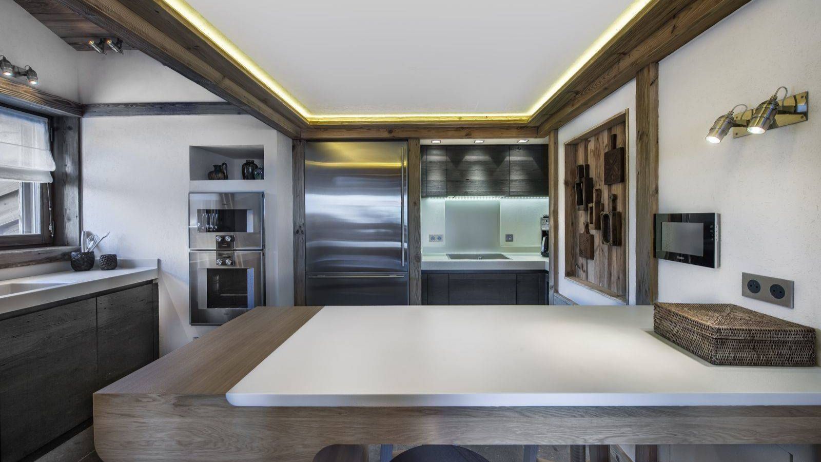 luxury-ski-chalets-courchevel-1850-cryst-ail-oxford-ski-kitchen.jpg