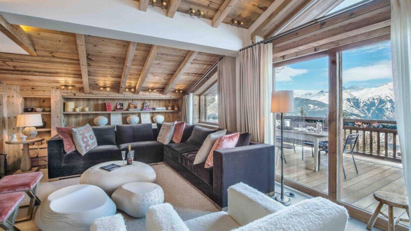 luxury-ski-chalets-courchevel-1850-cryst-ail-oxford-ski-living-room2.jpg