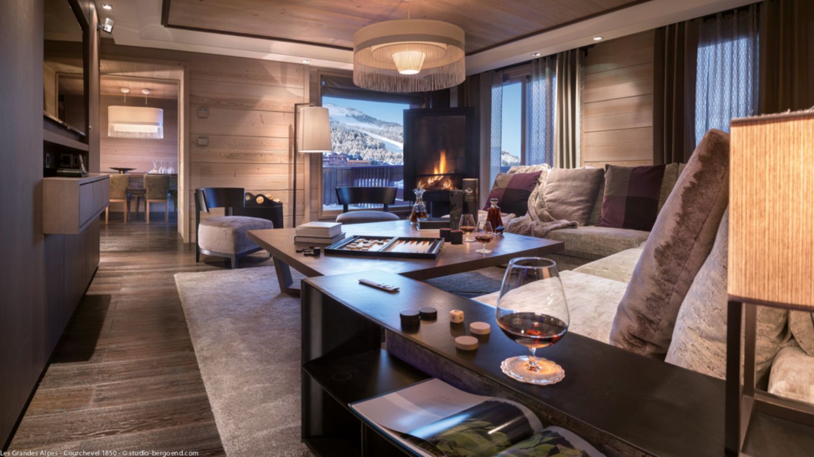 luxury-ski-chalets-courchevel-1850-apartment-jade-oxford-ski-living (2).jpg