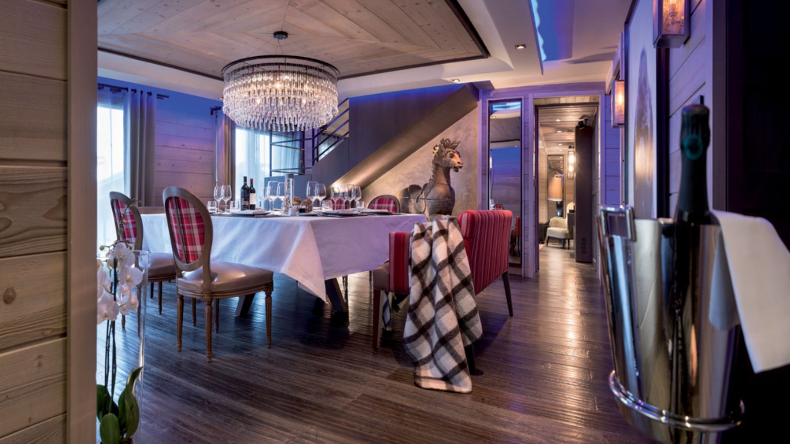 luxury-ski-chalets-courchevel-1850-ruby-apartment-oxford-ski-dining (1).jpg