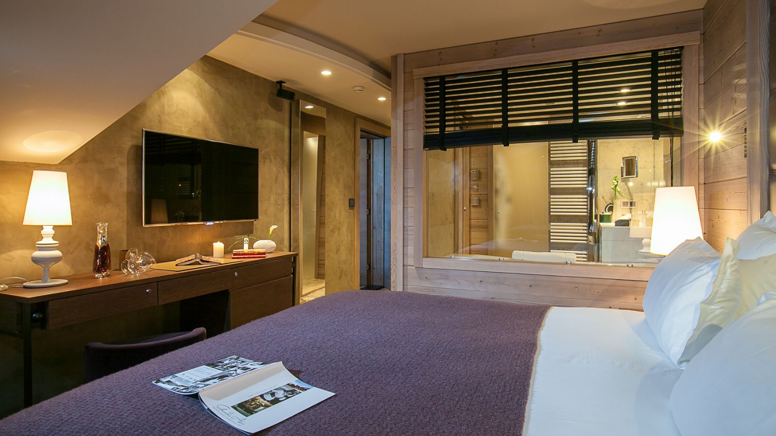 luxury-ski-chalets-courchevel 1850-apartment-serpentine-oxford-ski-bathroom (3).jpg