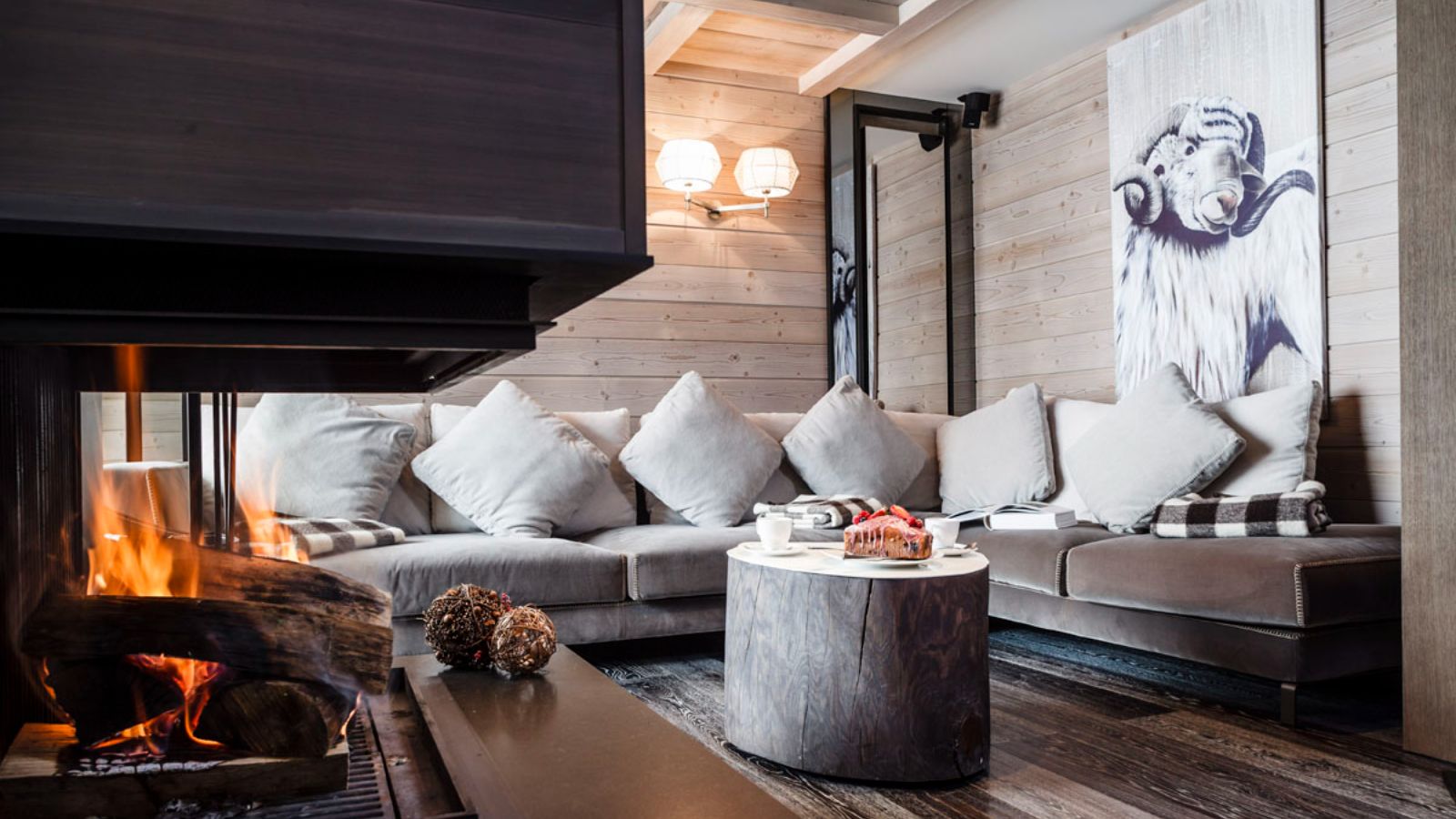 luxury-ski-chalets-courchevel-1850-apartment-topaz-oxford-ski-living (1).jpg