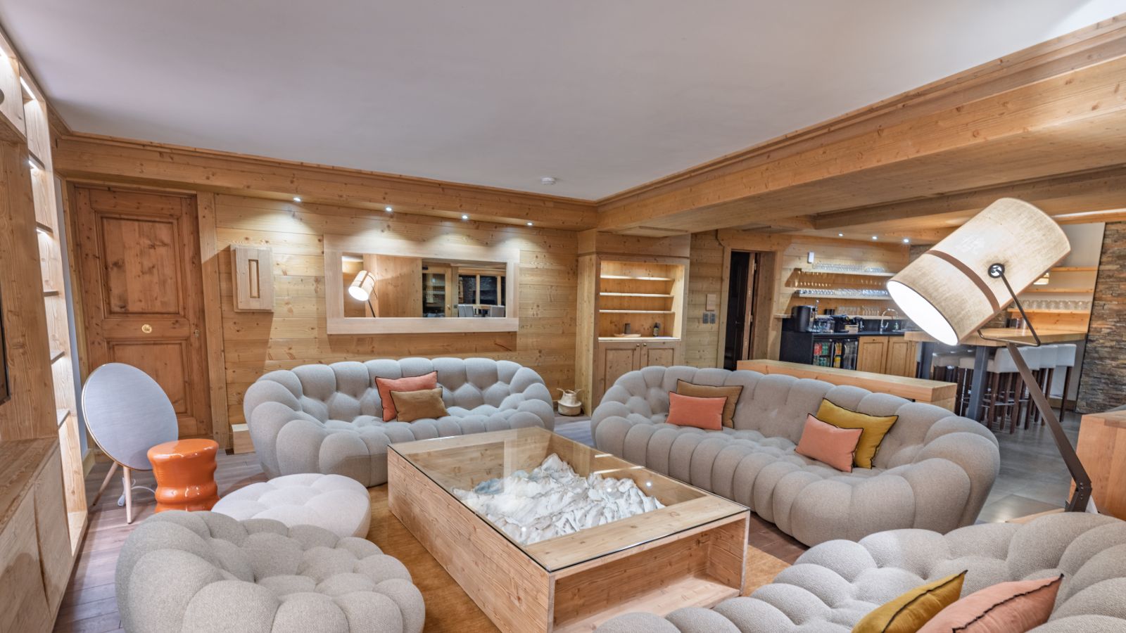 luxury-ski-chalets-meribel-chalet-tyrosolios-oxford-ski (15).jpg