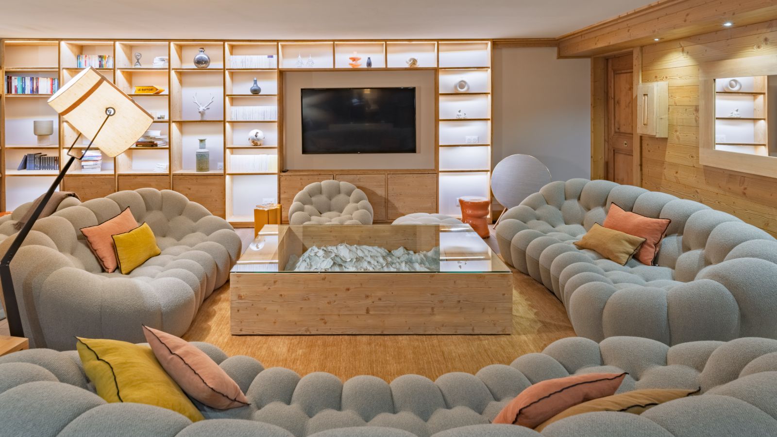 luxury-ski-chalets-meribel-chalet-tyrosolios-oxford-ski (2).jpg