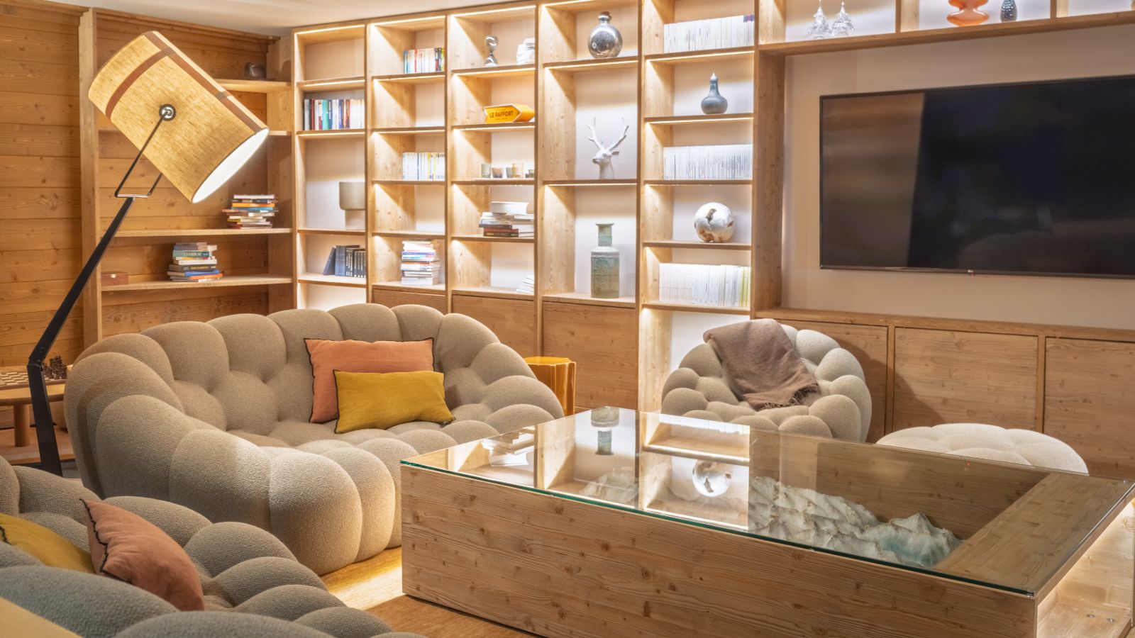 luxury-ski-chalets-meribel-chalet-tyrosolios-oxford-ski (12).jpg