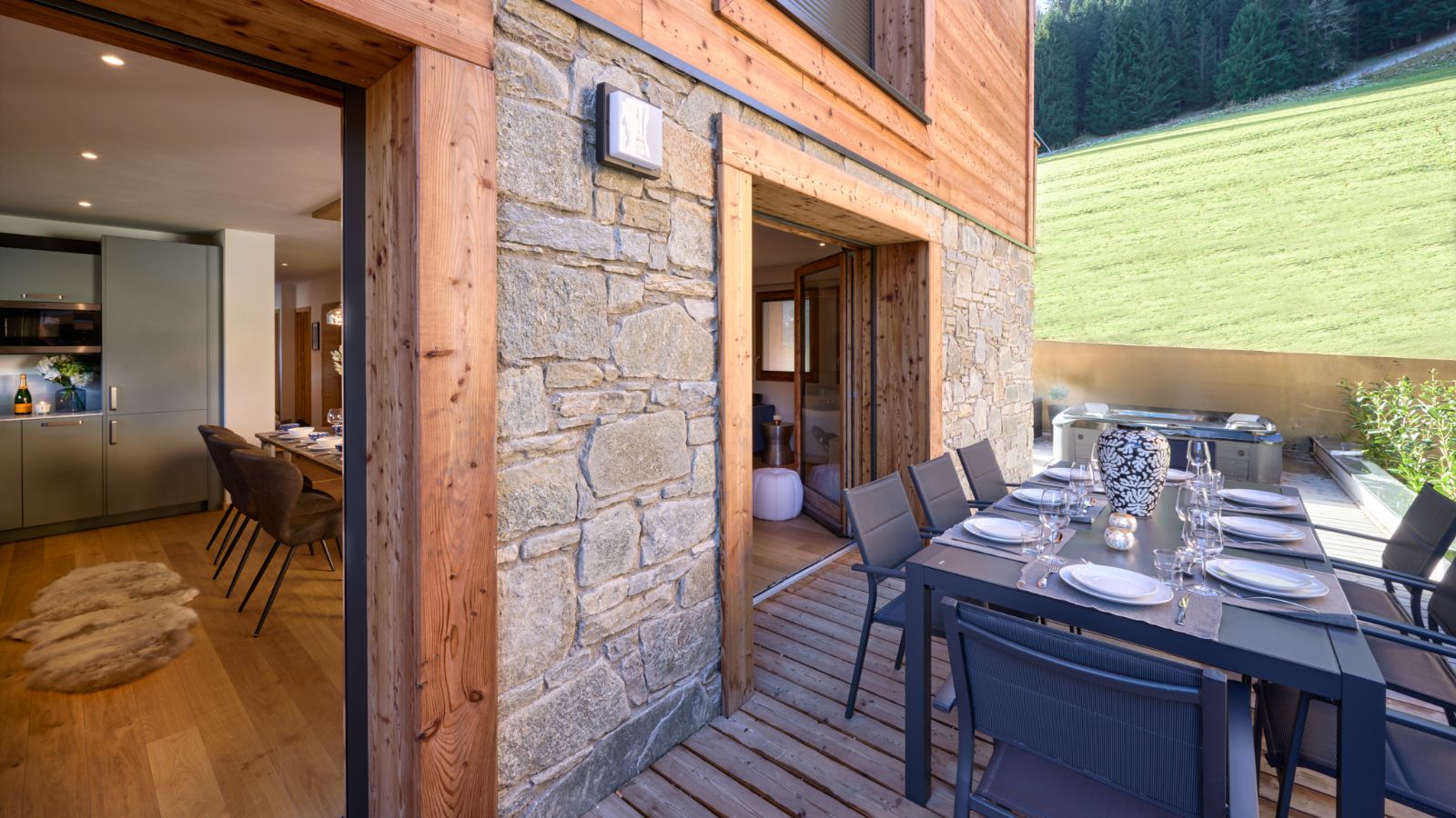 Luxury-Ski-Chalet-Morzine-Chalet-Tournesol-Oxford-Ski-Terrace4.jpg