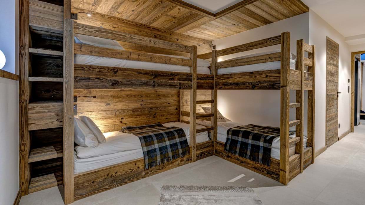 Luxury-Ski-Chalet-Chamonix-Cotes-Lavancher-Oxford-Ski-Bunk-Bedroom (21).jpg