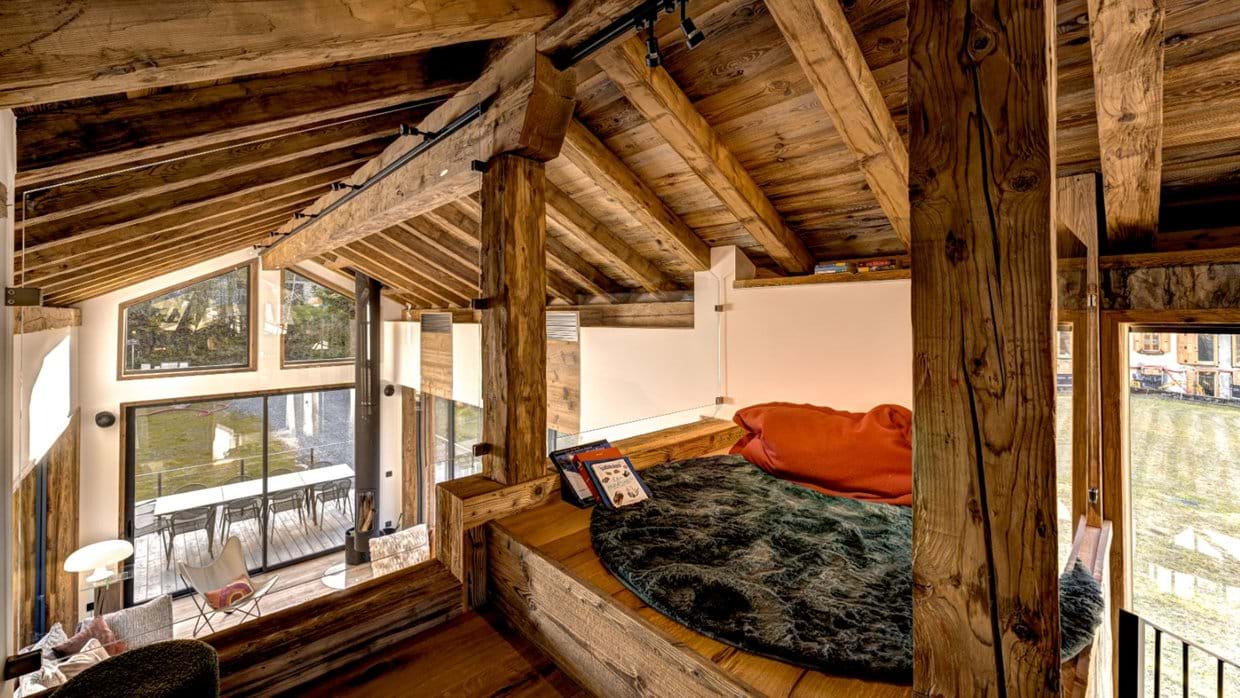 Luxury-Ski-Chalet-Chamonix-Cotes-Lavancher-Oxford-Ski-Snug.jpg