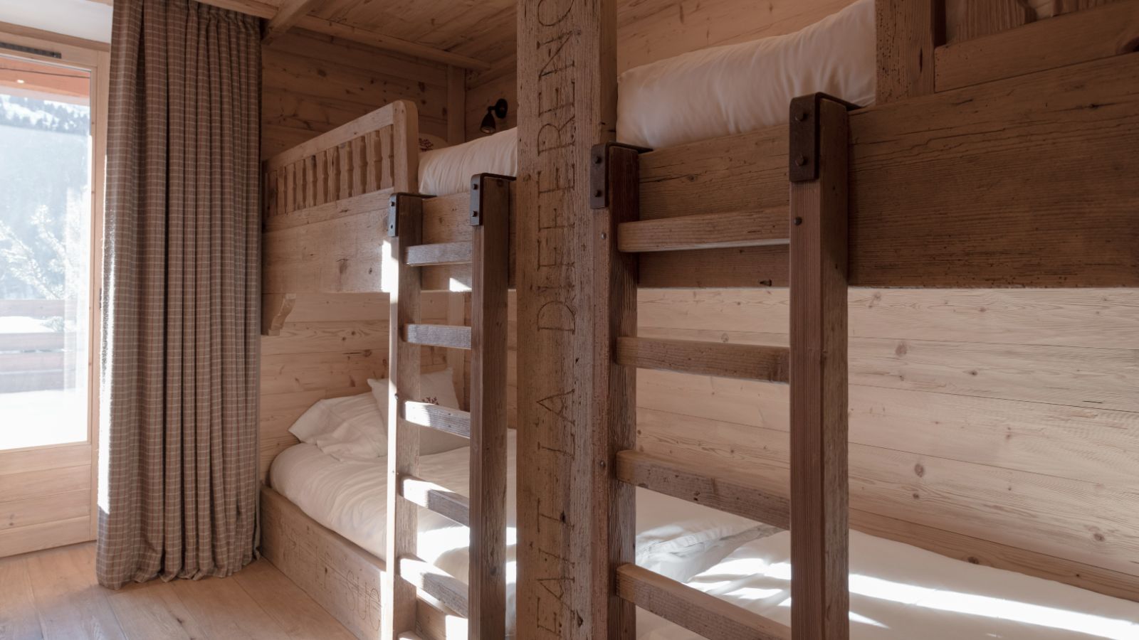 Luxury-Ski-Chalet-Meribel-Lodge SHL-Oxford-Ski-Bunk-Bedroom (12).jpg
