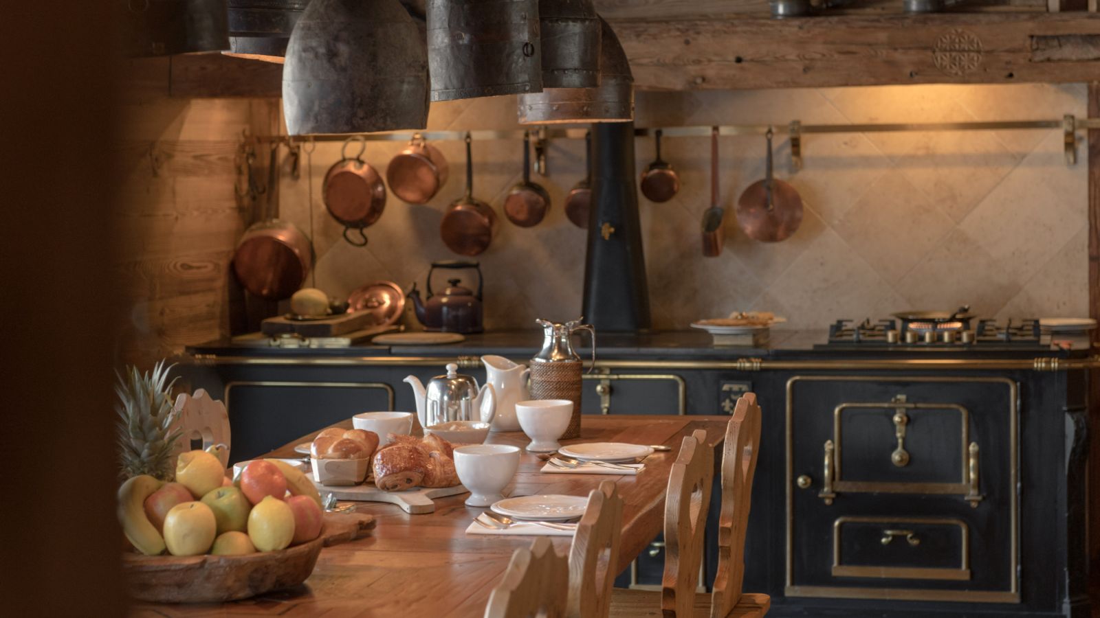 Luxury-Ski-Chalet-Meribel-Lodge SHL-Oxford-Ski-Kitchen2.jpg