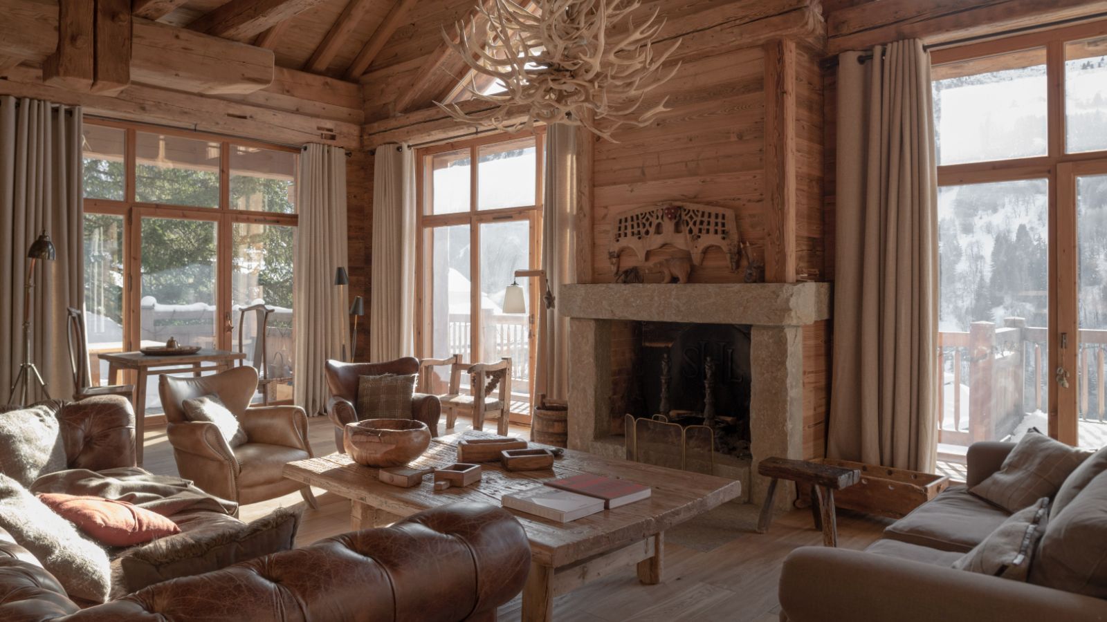 Luxury-Ski-Chalet-Meribel-Lodge SHL-Oxford-Ski-Lounge3.jpg