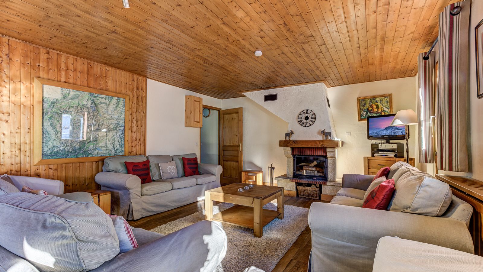 Luxury-ski-chalet-meribel-chalet-veronica-oxford-ski-living room (2).jpg