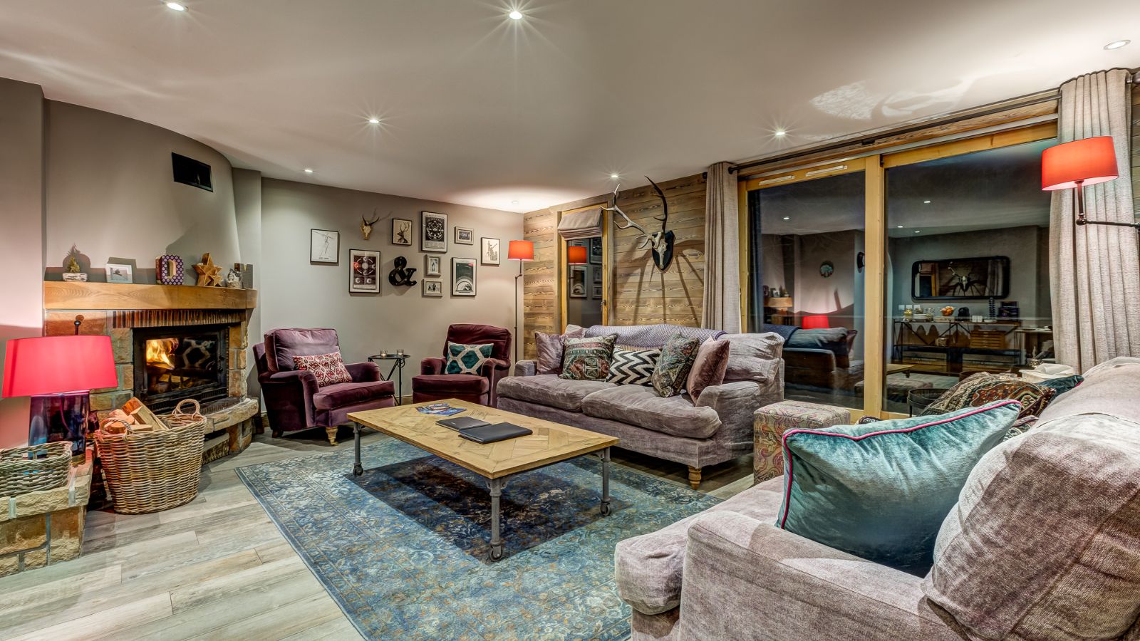 Luxury-ski-chalet-meribel-chalet-quatre meules-oxford-ski-lounge.jpg