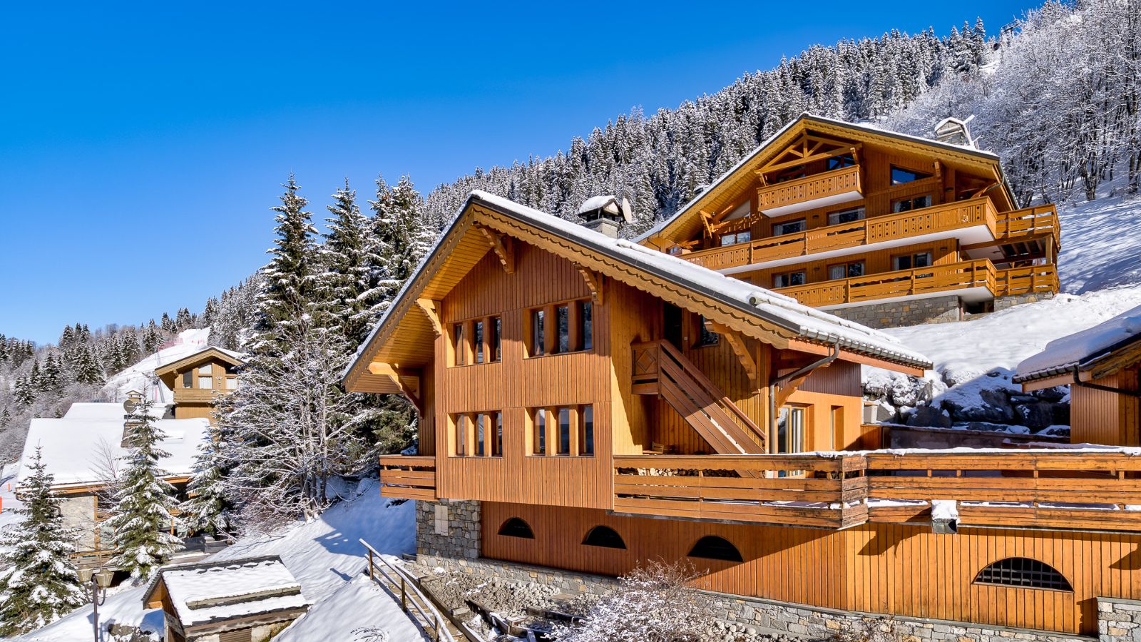 Luxury-ski-chalet-meribel-chalet-pasarale-oxford-ski-exterior (3).jpg