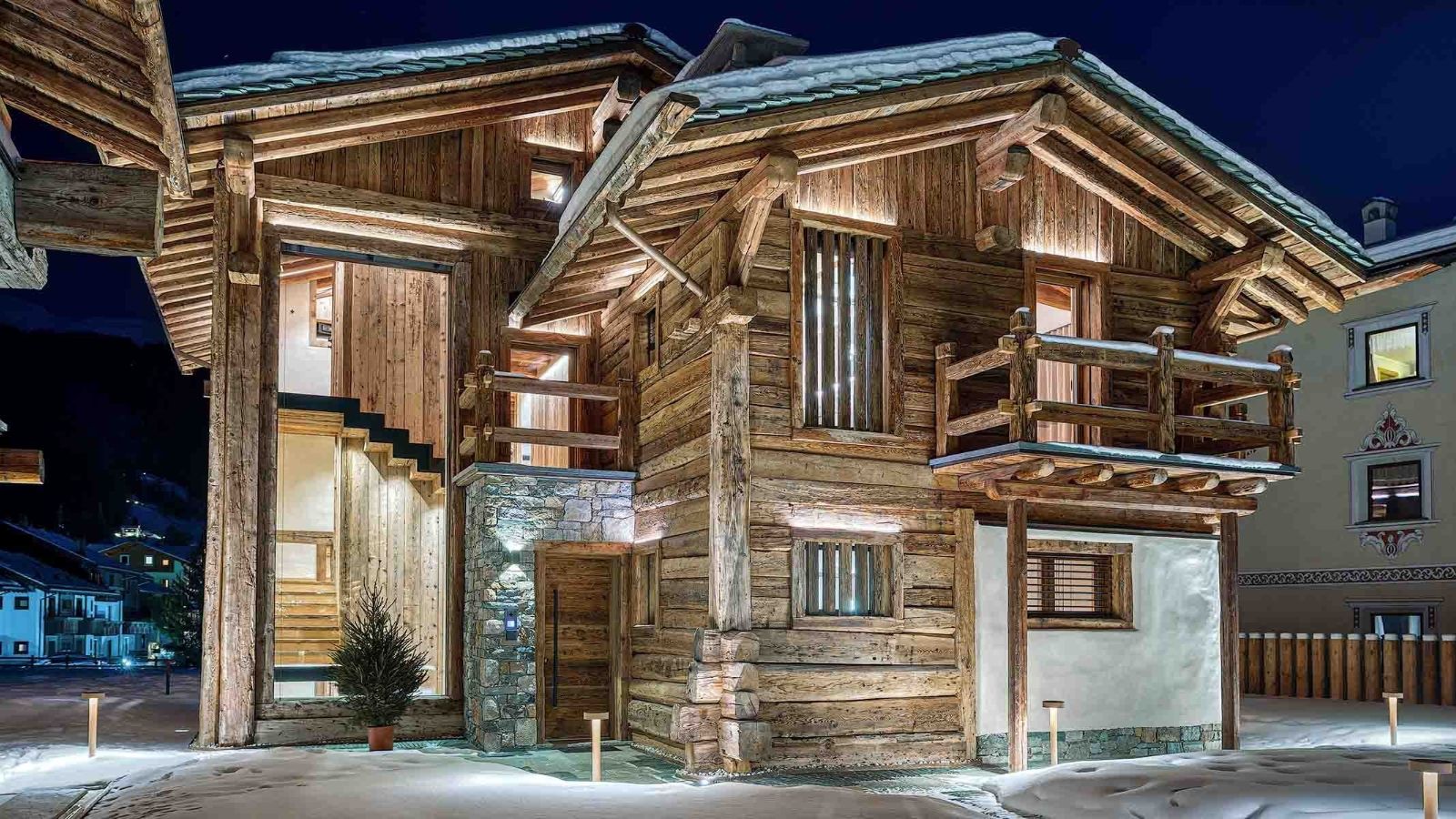 Luxury-Ski-Chalet-Livigno-AK-Chalets-Oxford-Ski-Exterior.jpg