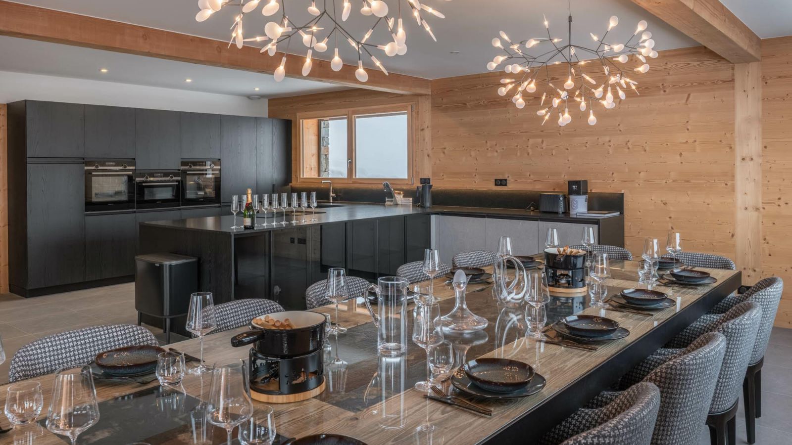 Luxury-Ski-Chalet-Megeve-Combe-Loup-3-Oxford-Ski-Dining.jpg